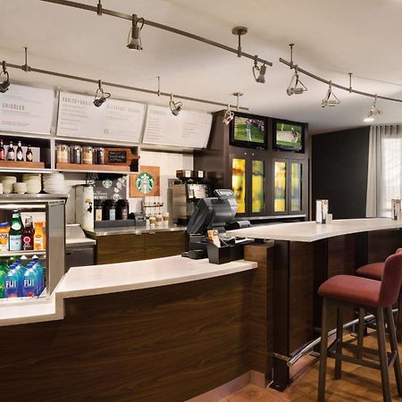Courtyard By Marriott Topeka Zewnętrze zdjęcie