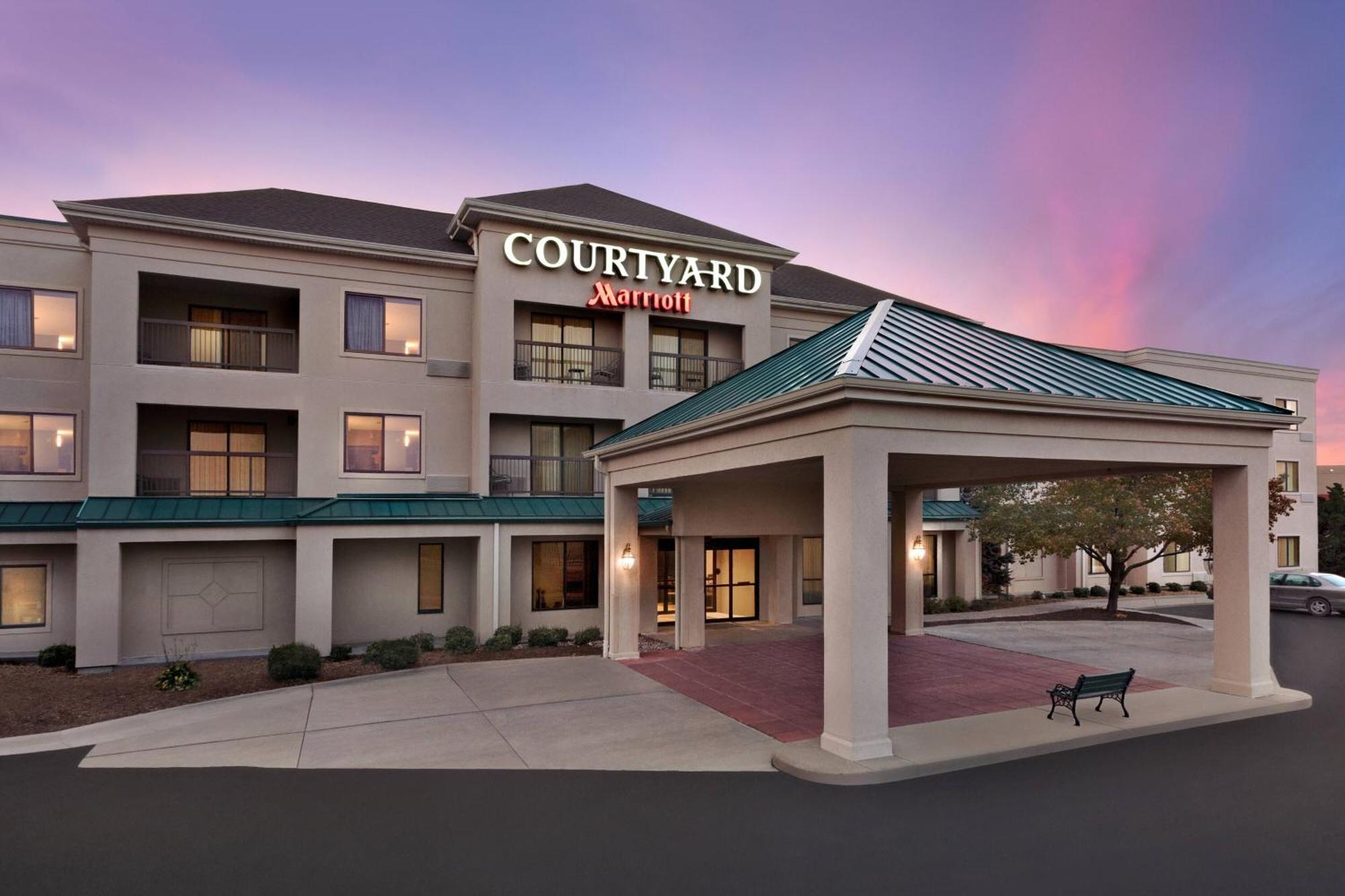 Courtyard By Marriott Topeka Zewnętrze zdjęcie