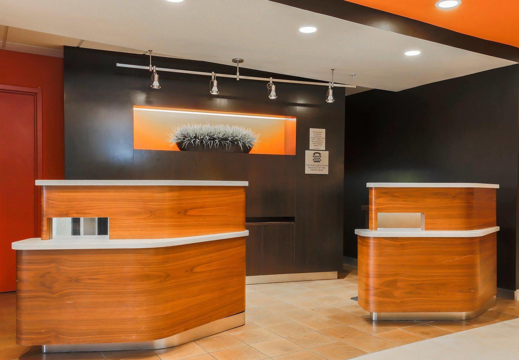 Courtyard By Marriott Topeka Zewnętrze zdjęcie
