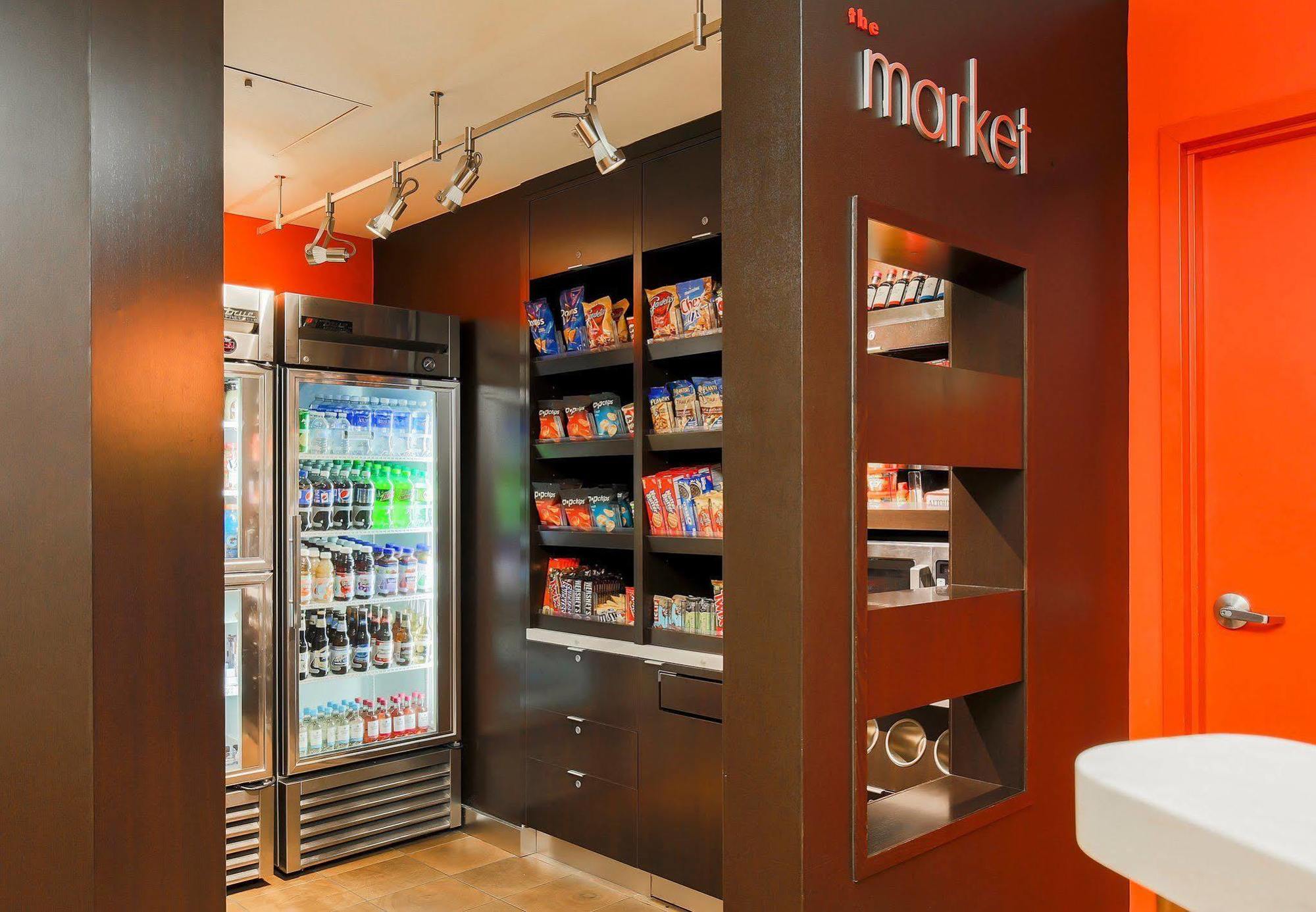 Courtyard By Marriott Topeka Zewnętrze zdjęcie