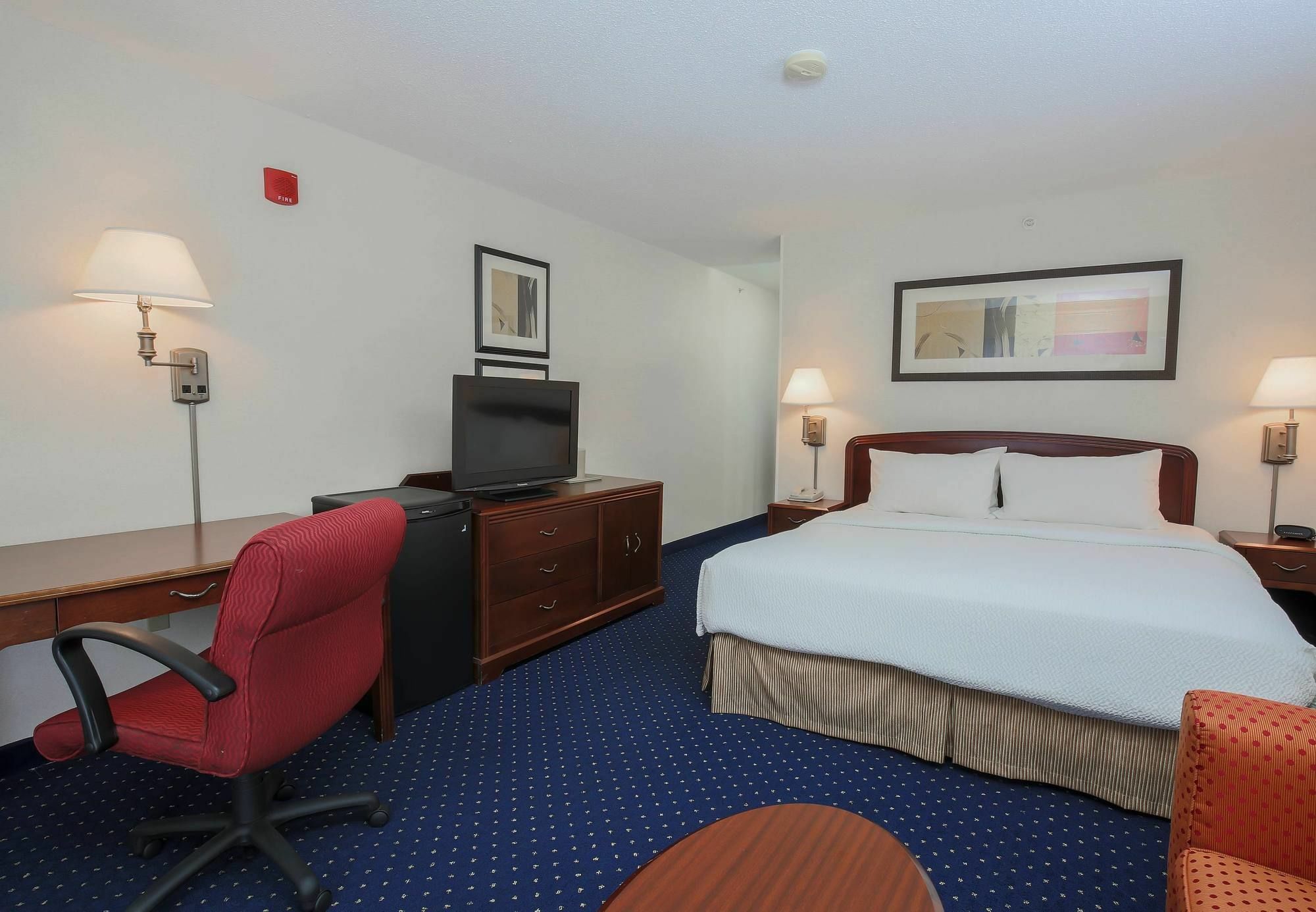 Courtyard By Marriott Topeka Zewnętrze zdjęcie