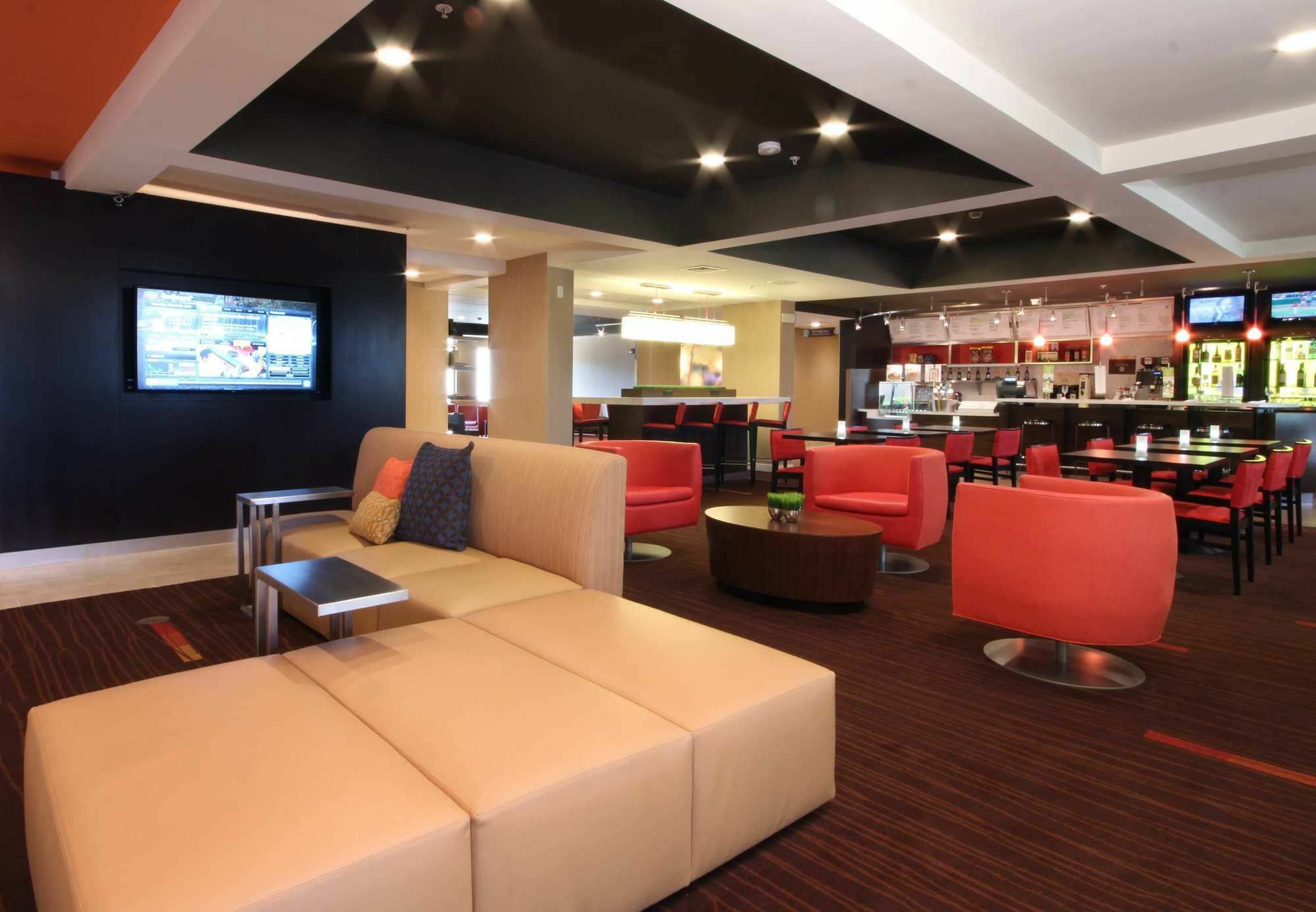 Courtyard By Marriott Topeka Zewnętrze zdjęcie