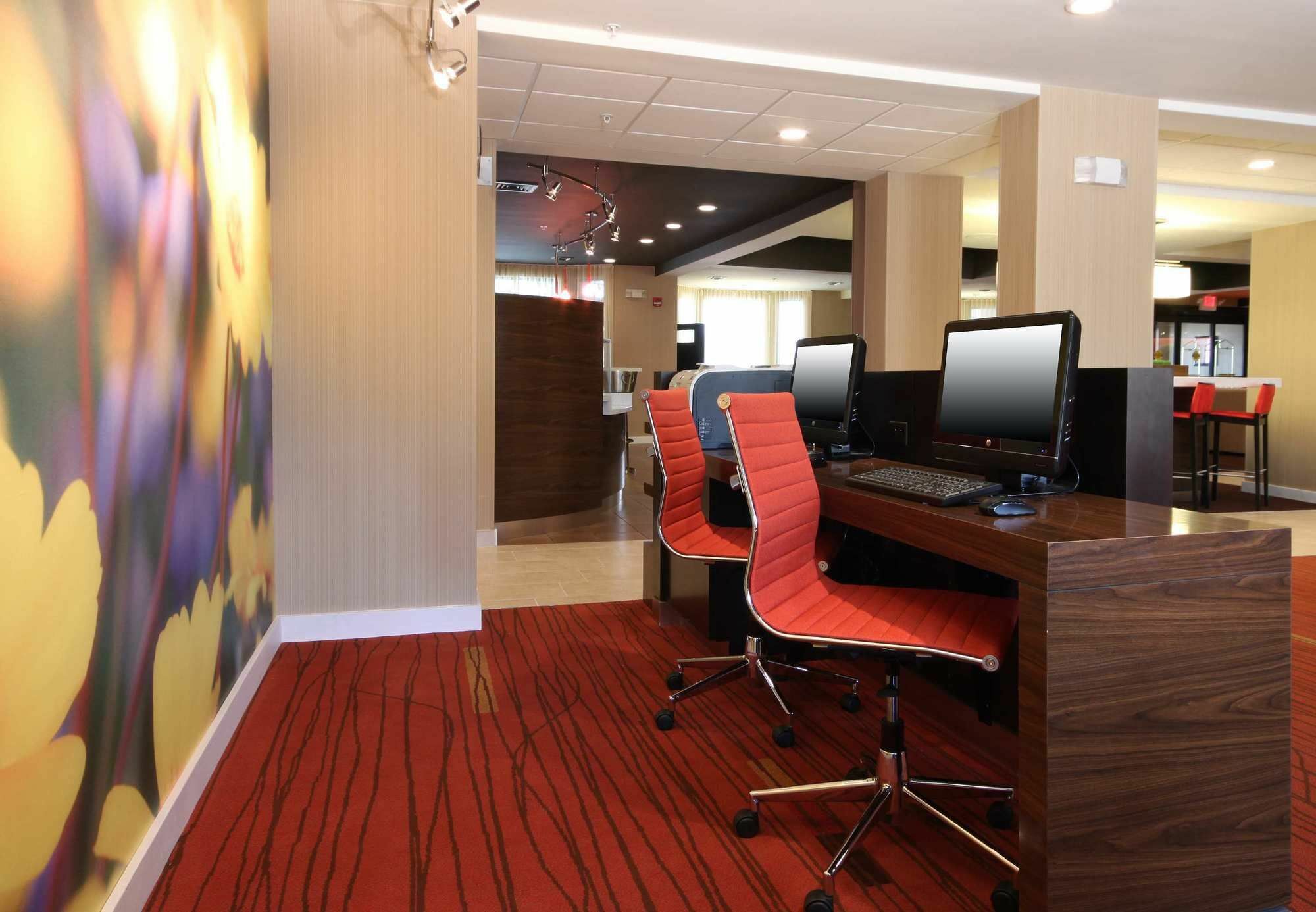 Courtyard By Marriott Topeka Zewnętrze zdjęcie